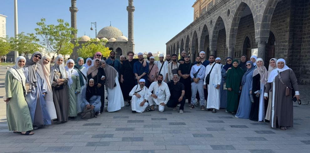 Cheap Umrah packages from New York & all USA states. Affordable 3, 4 & 5-star deals with flights, visa & hotels in Makkah and Madinah. Book now!